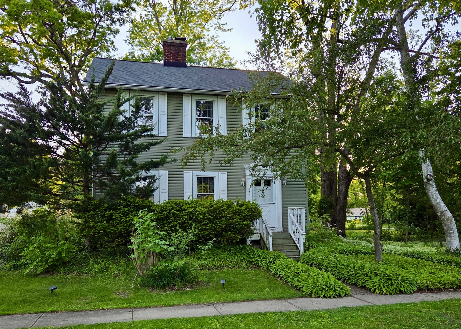 552 Highland Avenue Property Photo 1