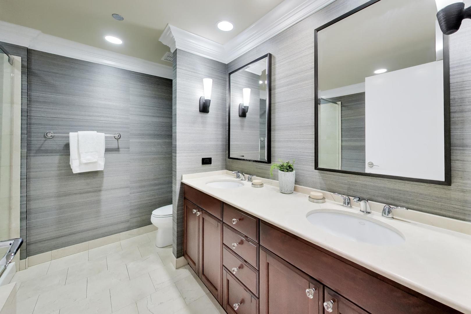 600 N Lake Shore Drive 1201 Property Photo 14