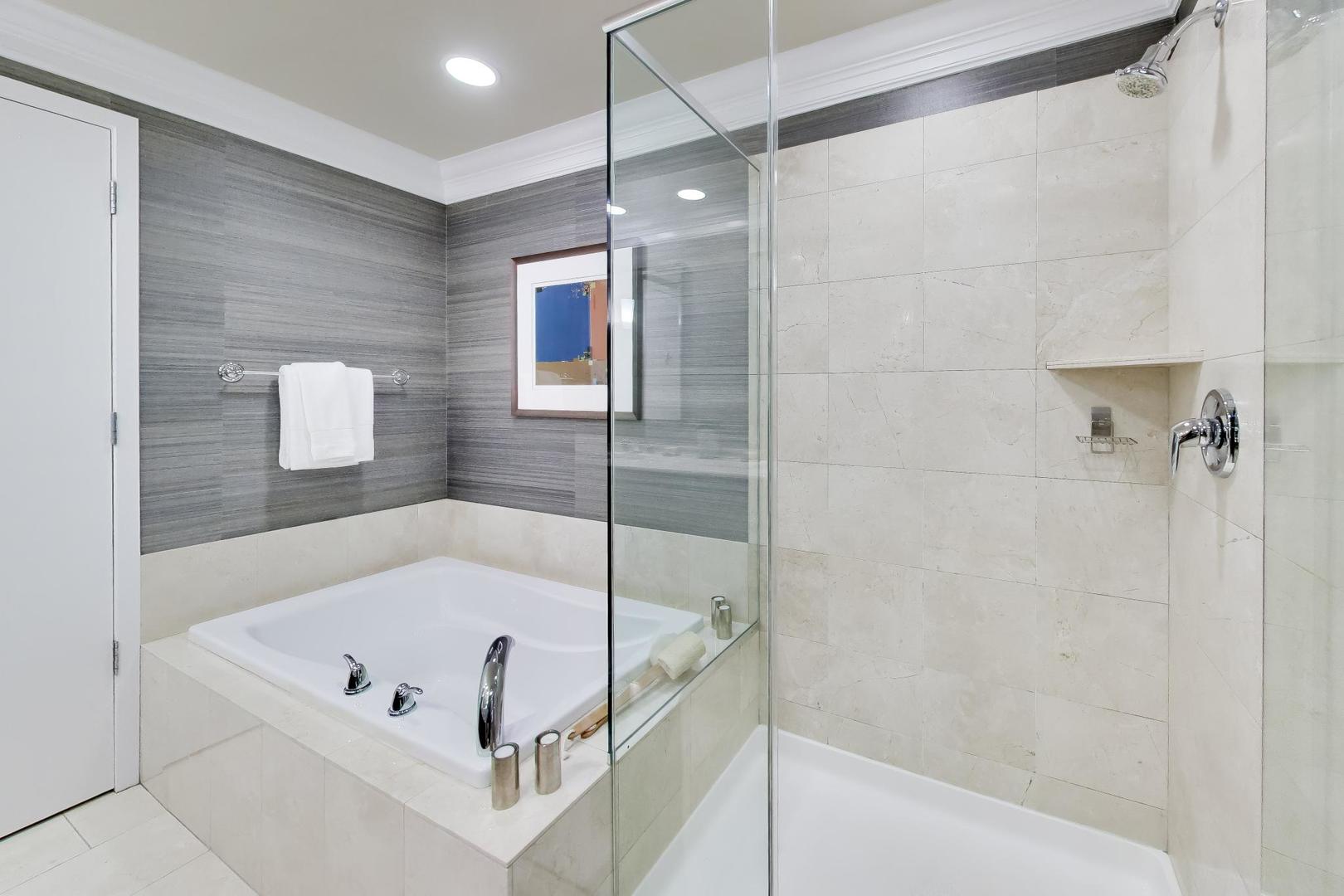 600 N Lake Shore Drive 1201 Property Photo 15