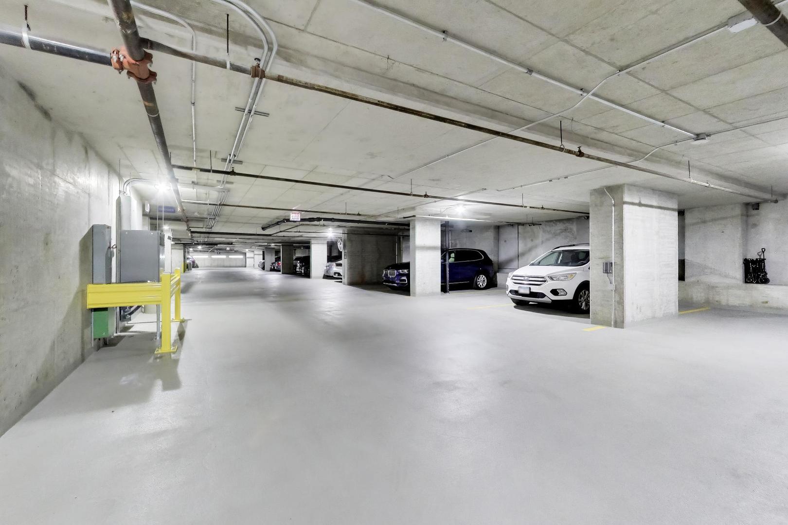 600 N Lake Shore Drive 1201 Property Photo 23