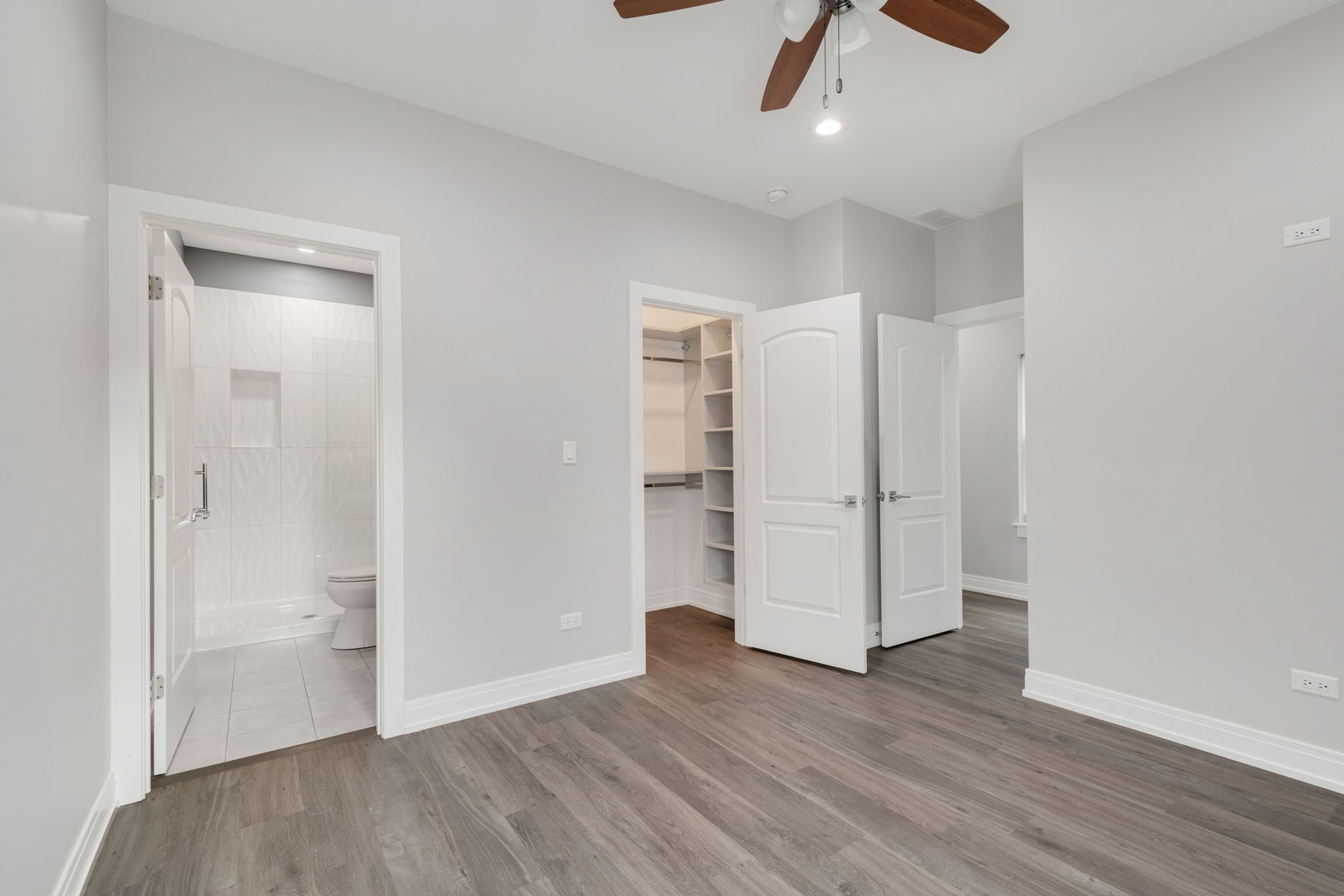 6418 S Champlain Avenue Property Photo 14