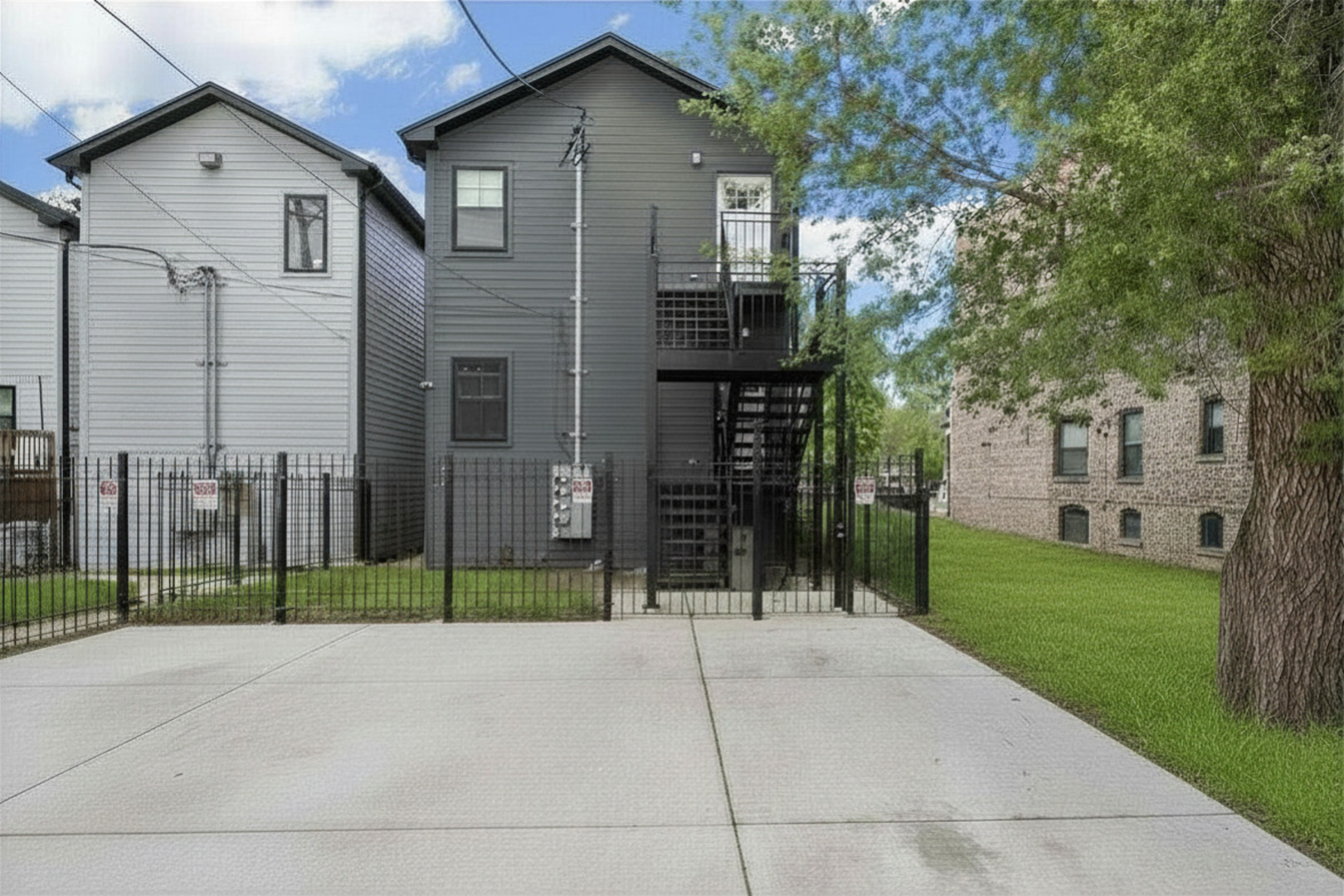 6418 S Champlain Avenue Property Photo 16