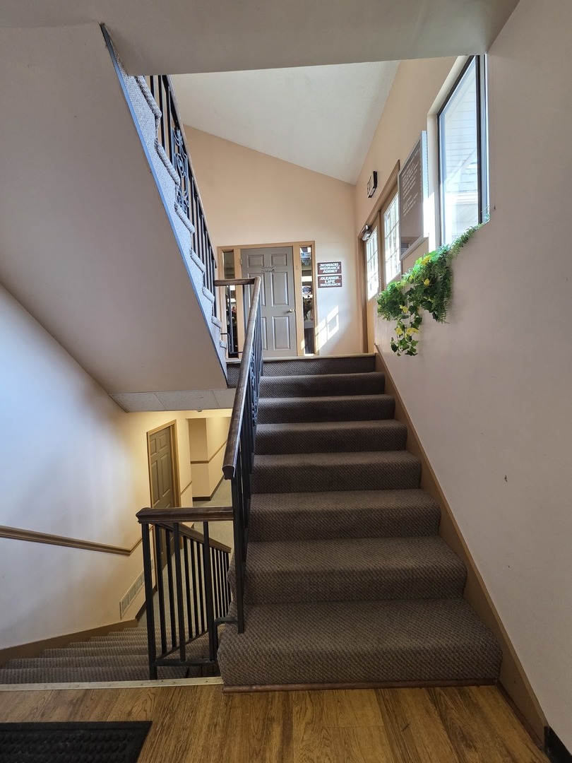 288 Barney Drive E Property Photo 8