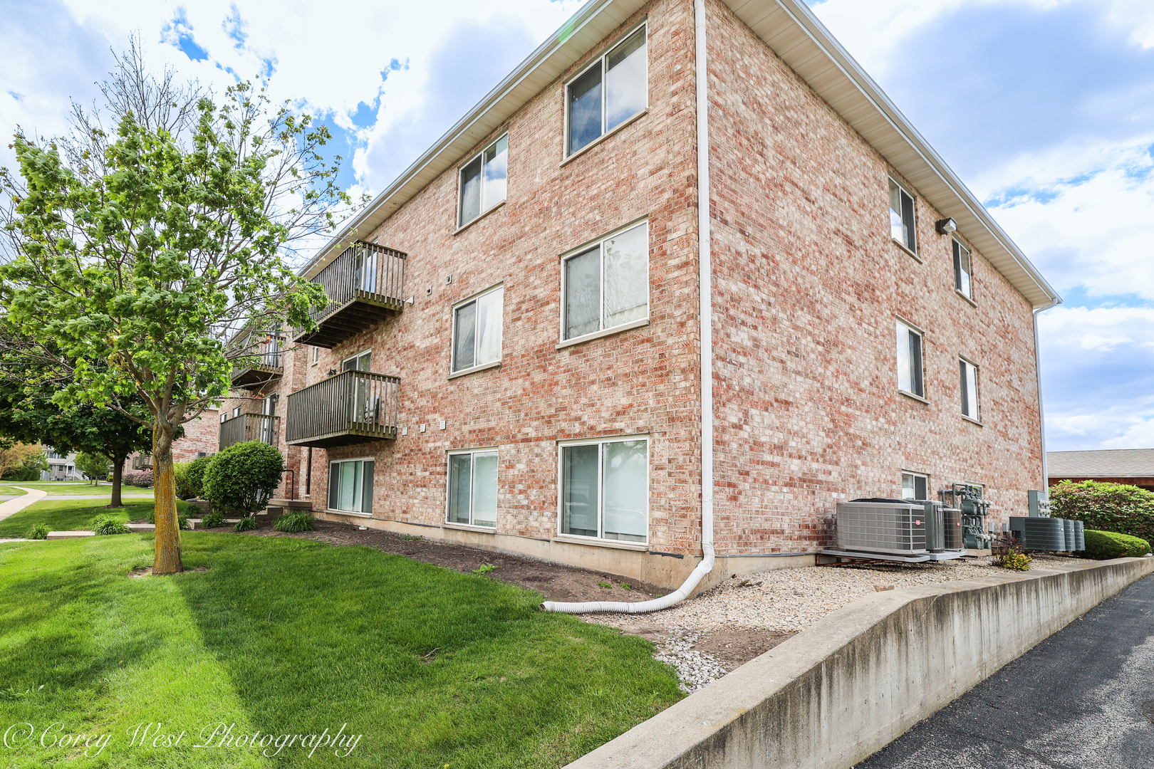 575 N Strack Street 103 Property Photo 21