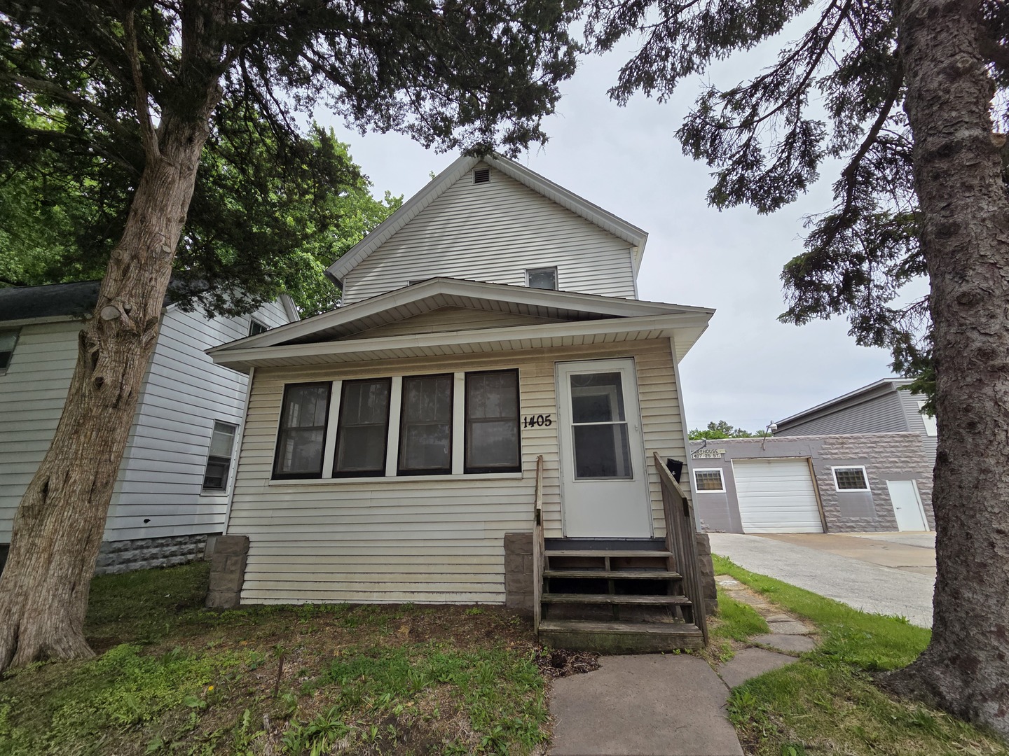 1405 25th Street Property Photo 1