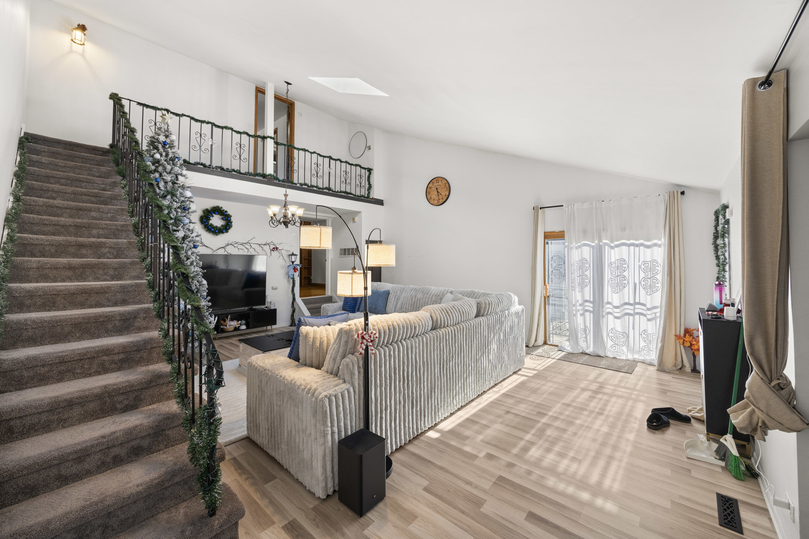 3638 Blackstone Avenue Property Photo 4
