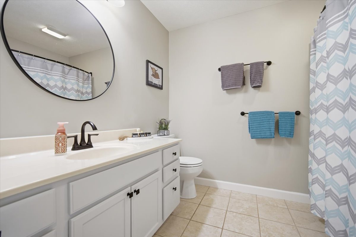 2706 Stratmoor Drive Property Photo 15
