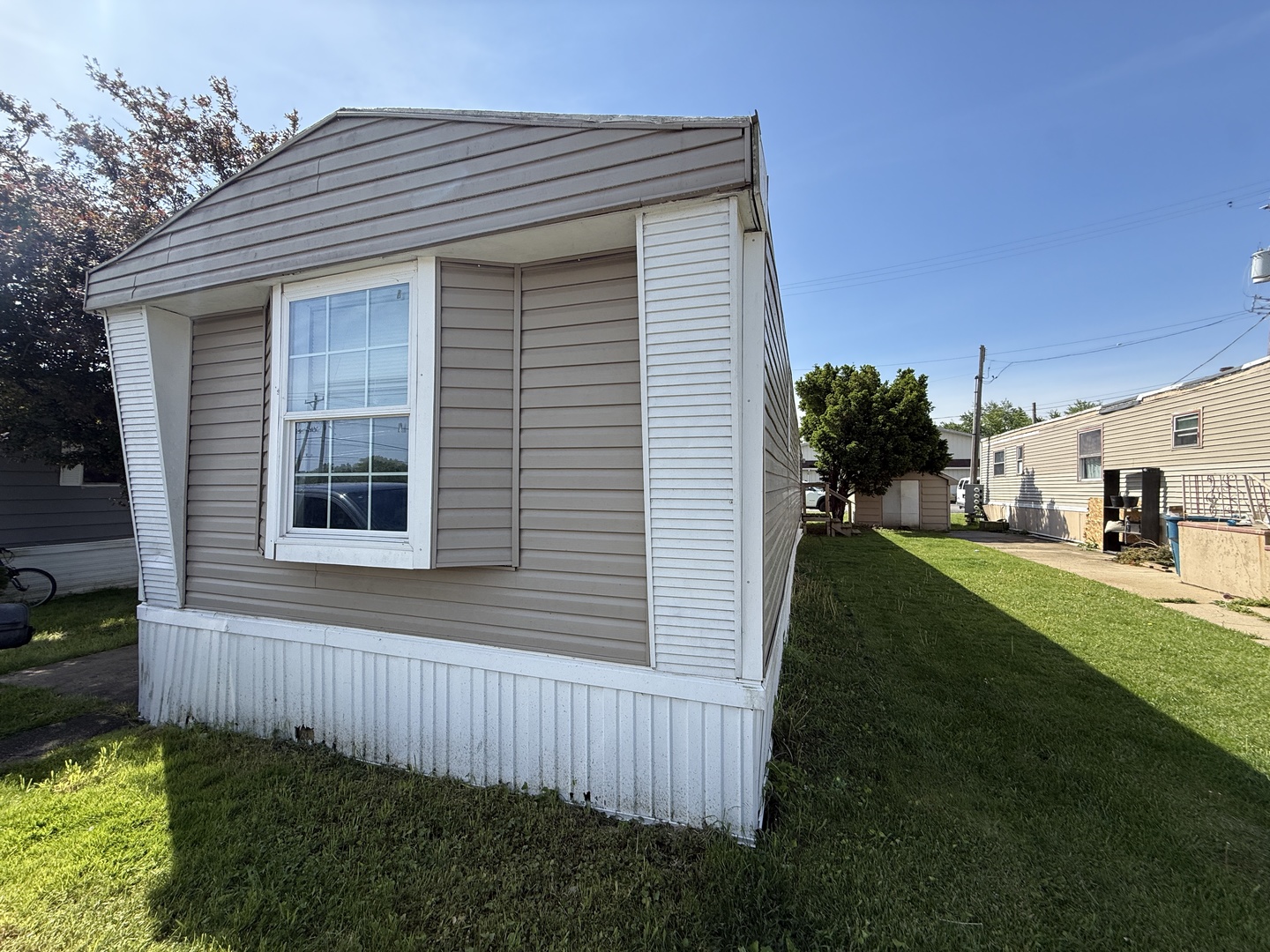 1712 S Dixie Highway 47 Property Photo 1