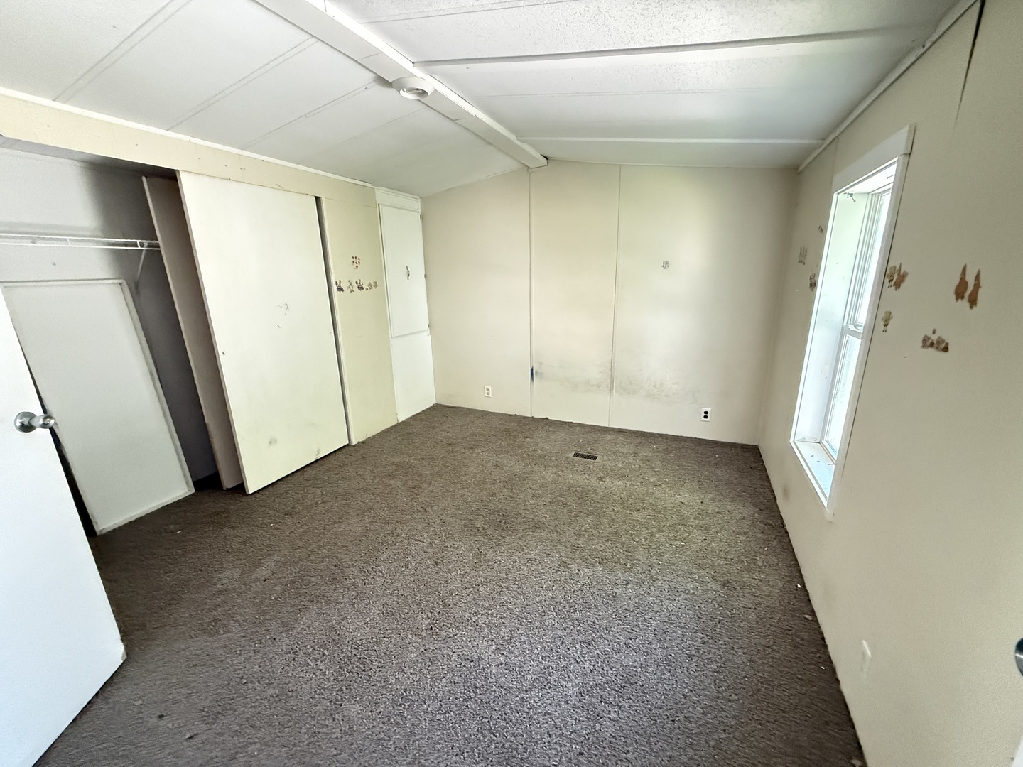 1712 S Dixie Highway 47 Property Photo 5