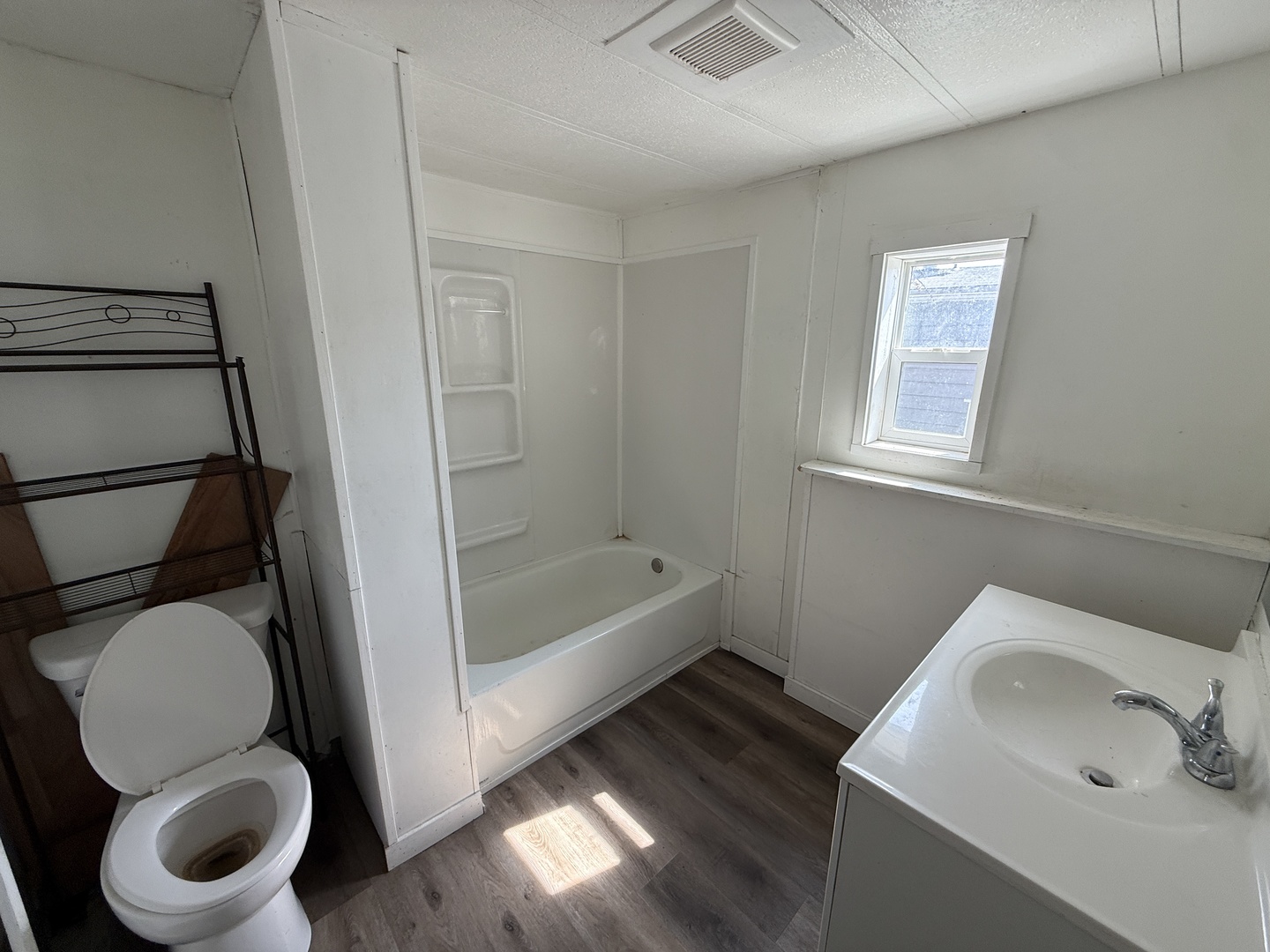 1712 S Dixie Highway 47 Property Photo 6
