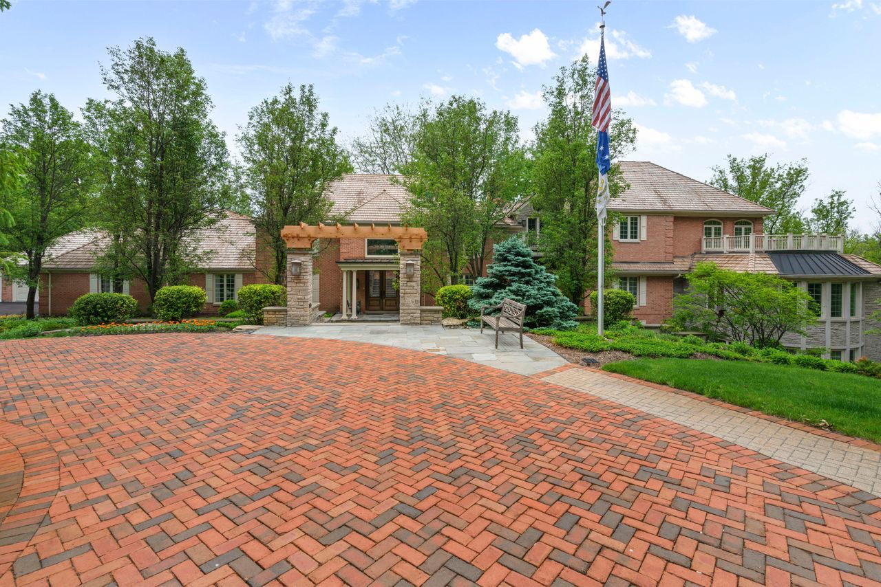 55 S Wynstone Drive Property Photo 4