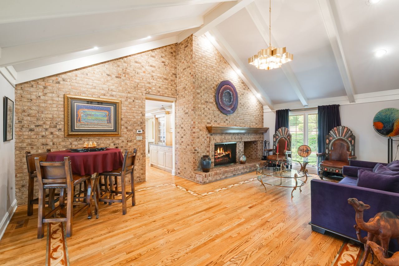 55 S Wynstone Drive Property Photo 19