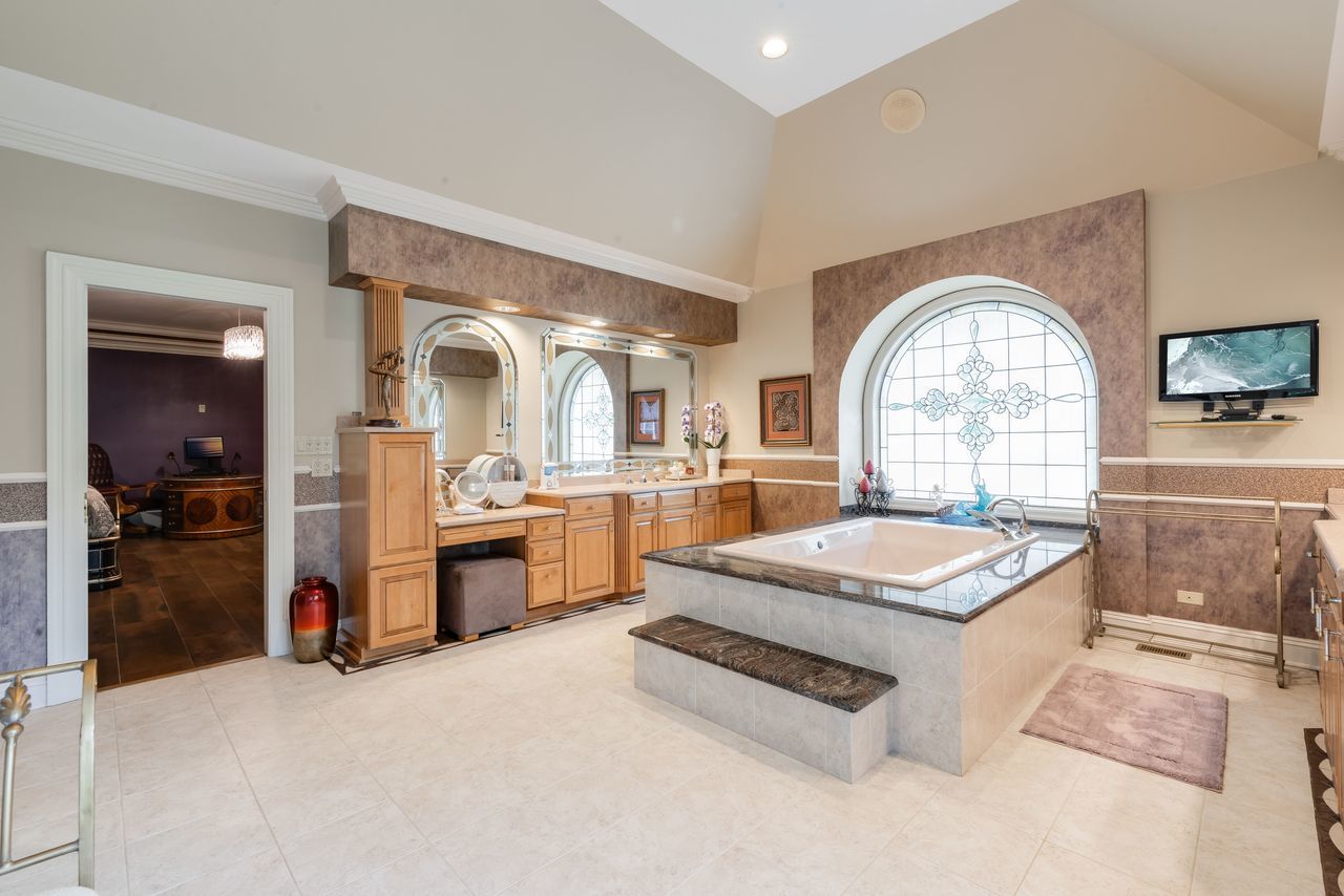 55 S Wynstone Drive Property Photo 32