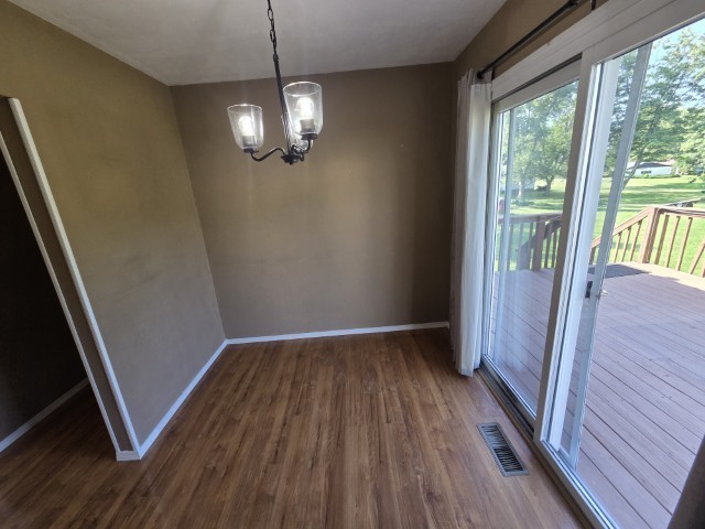 17288 N Il Highway 37 Property Photo 22