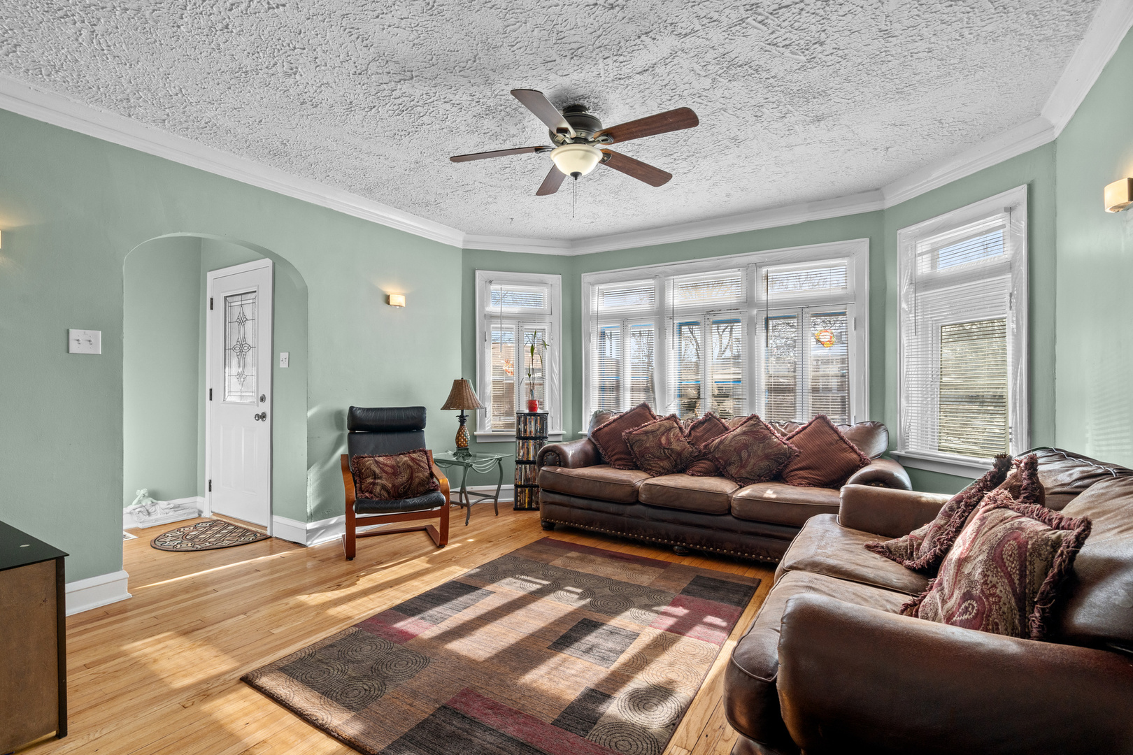 1228 W 96th Street Property Photo 2