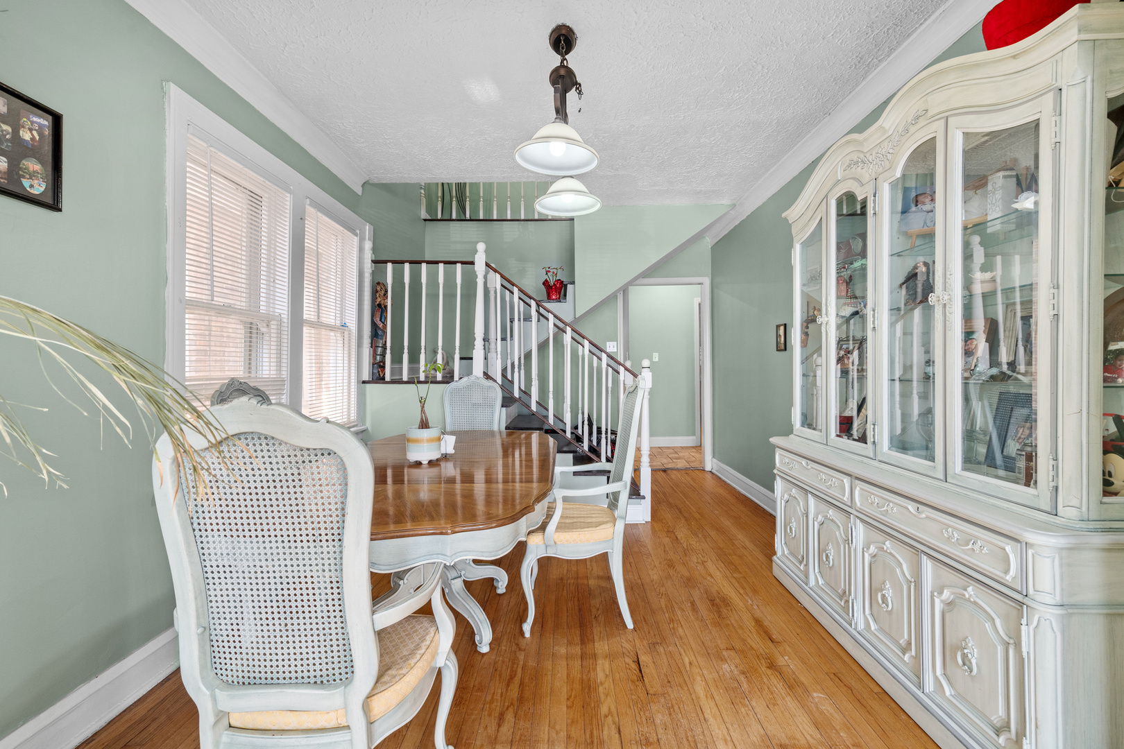 1228 W 96th Street Property Photo 4