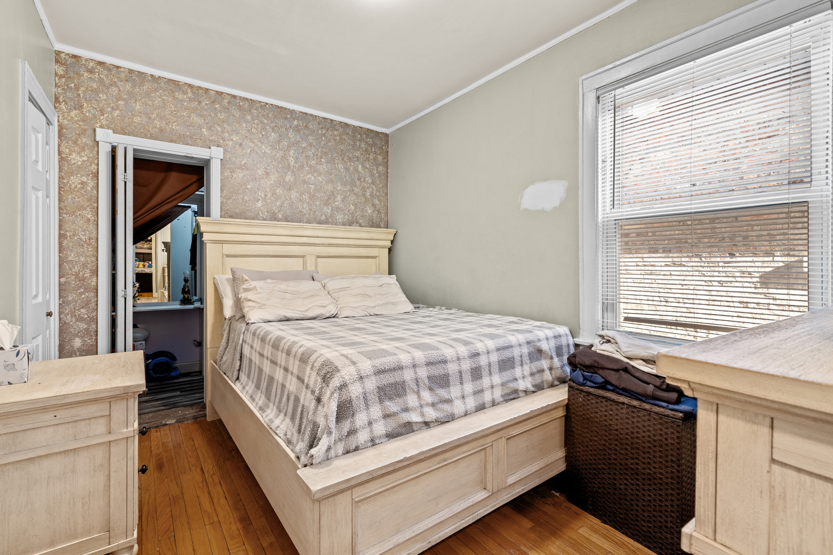 1228 W 96th Street Property Photo 6