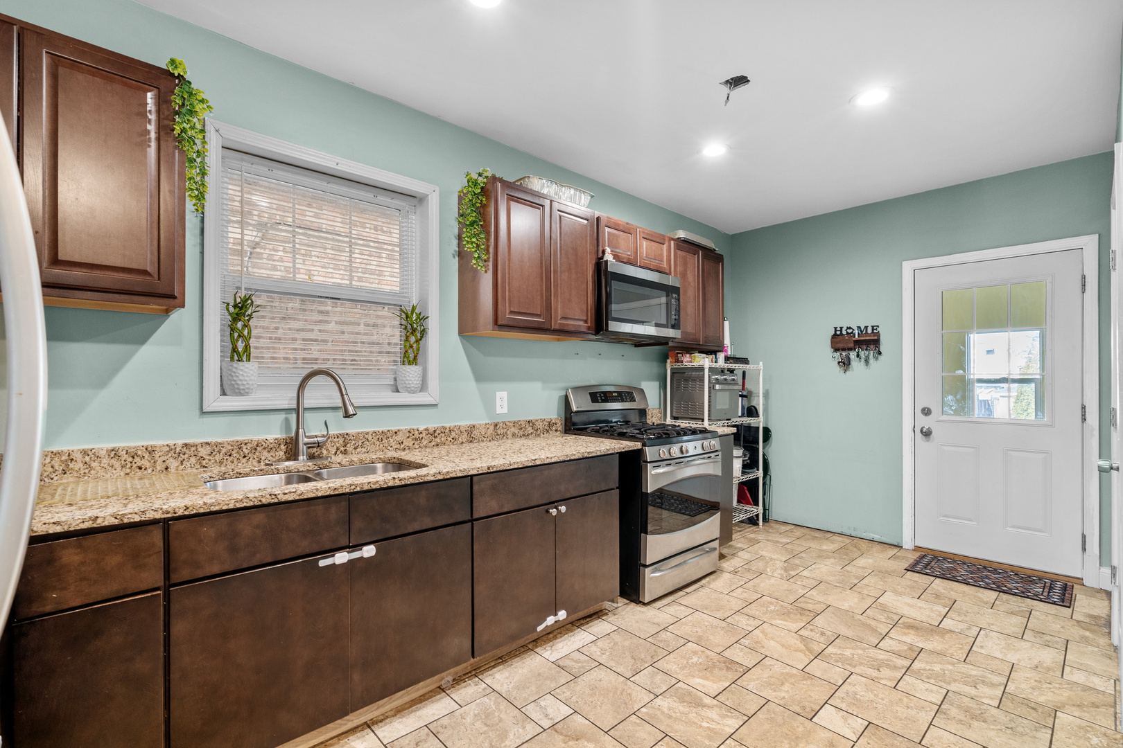 1228 W 96th Street Property Photo 8