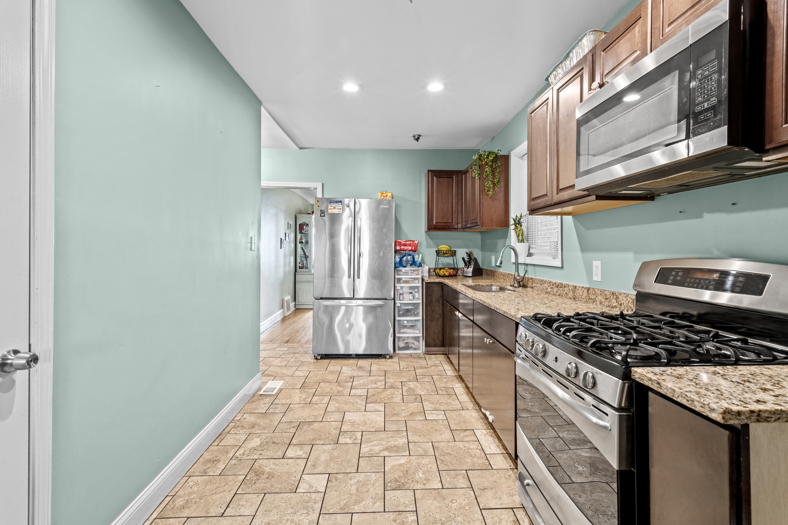 1228 W 96th Street Property Photo 9