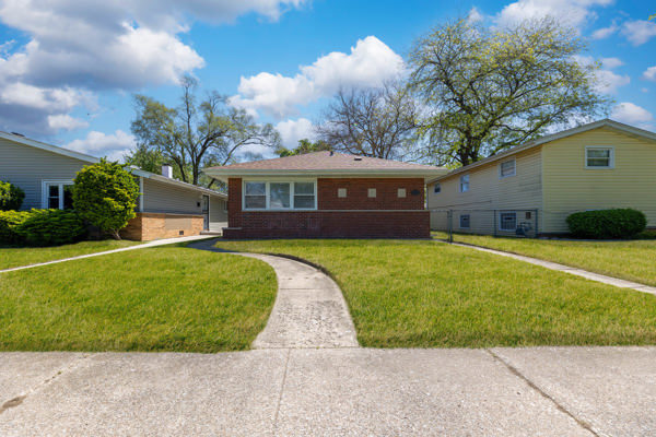 14643 Dante Avenue Property Photo 1