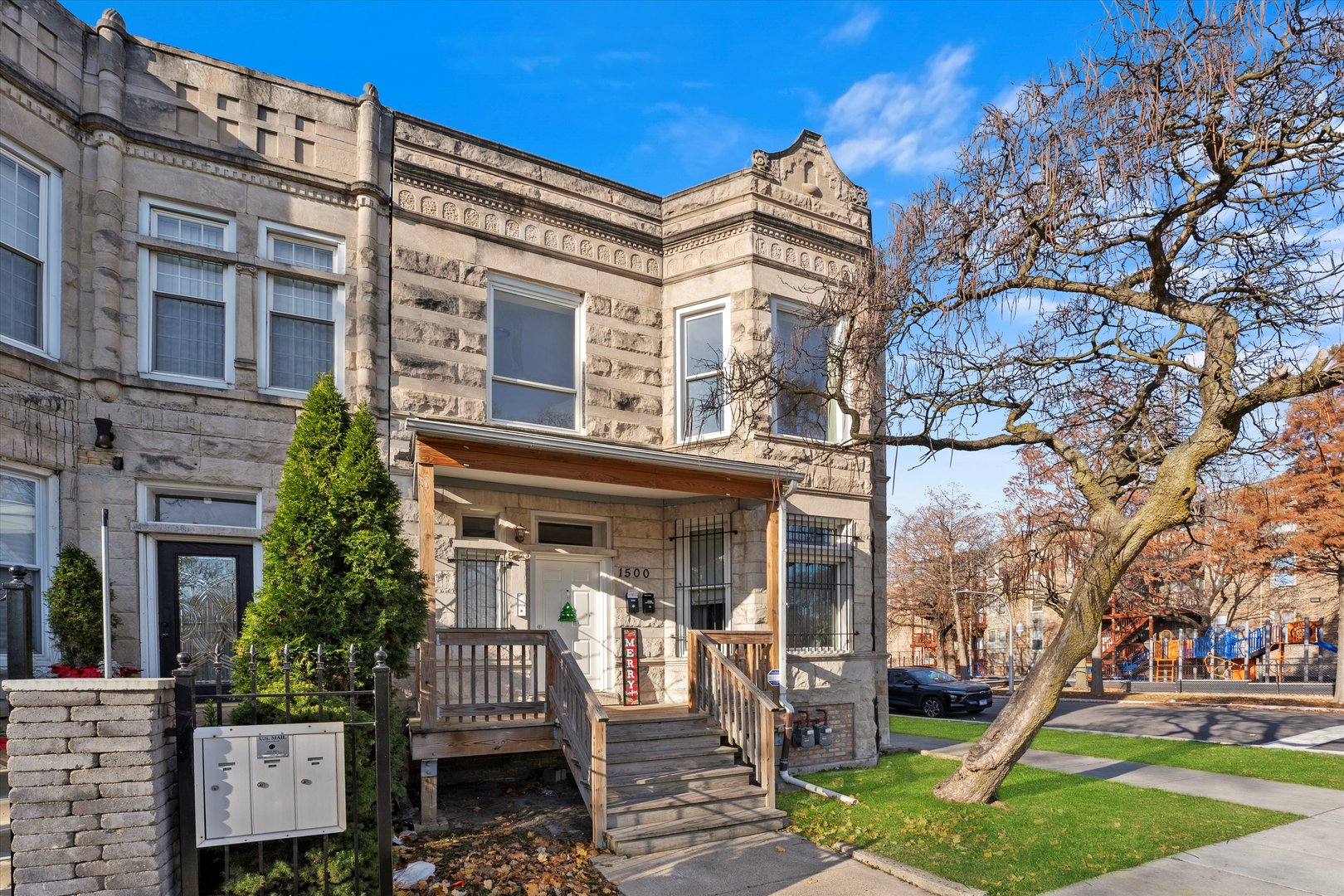1500 S Trumbull Avenue Property Photo 3
