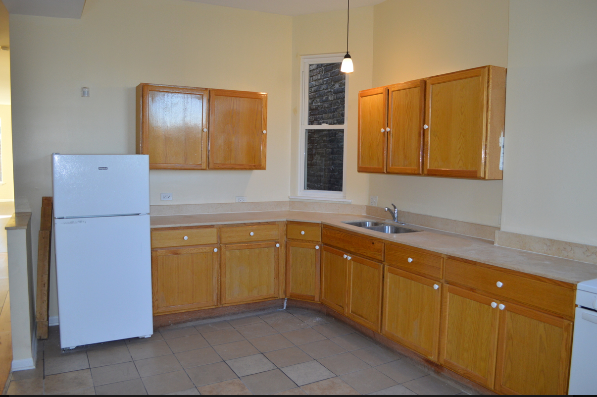 1500 S Trumbull Avenue Property Photo 6