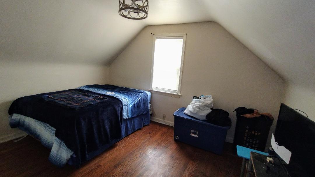 10841 S Vernon Avenue Property Photo 11