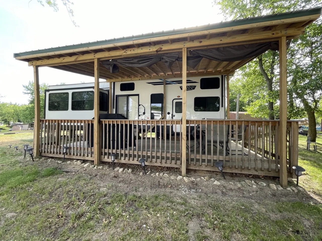 5-515 Woodhaven Lakes Property Photo 4