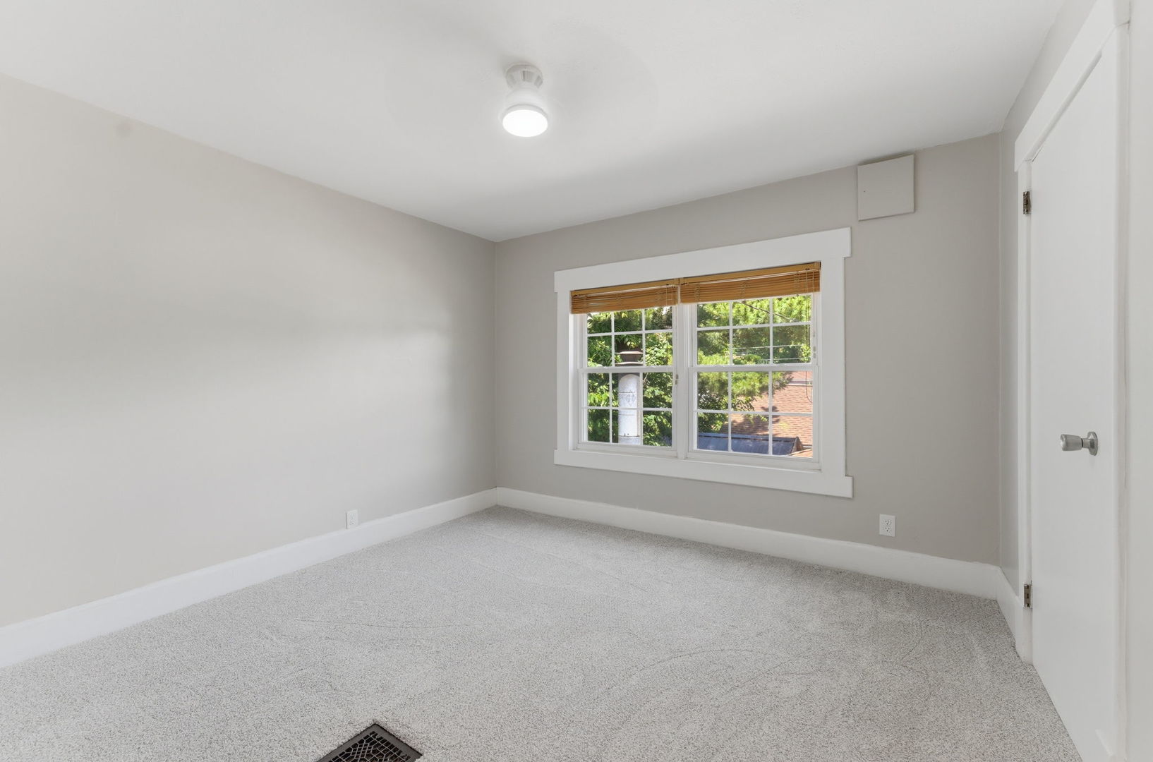 940 Jones Street Property Photo 21