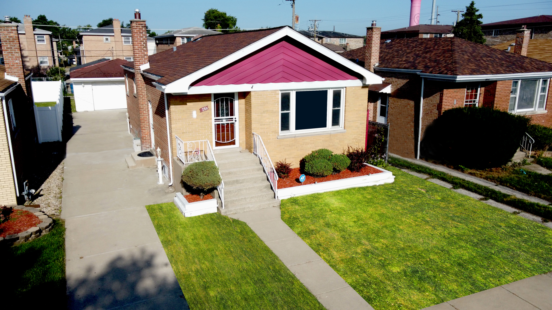 286 Oglesby Avenue Property Photo 1