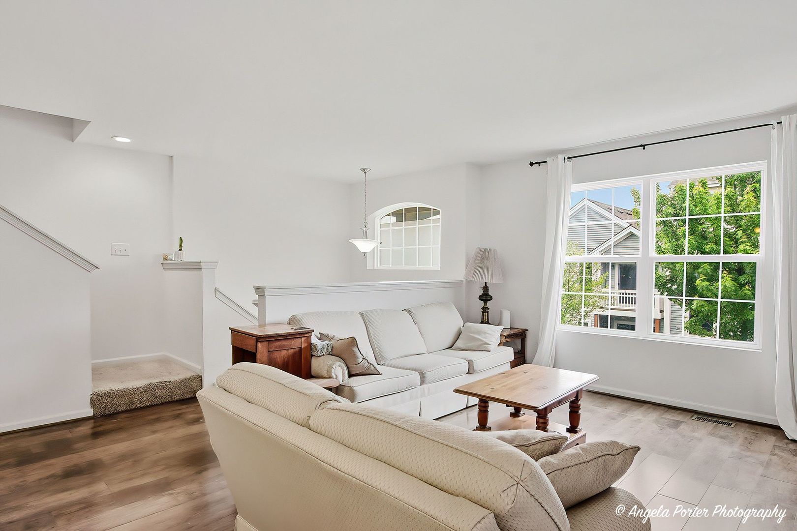 1090 Piccolo Lane Property Photo 3