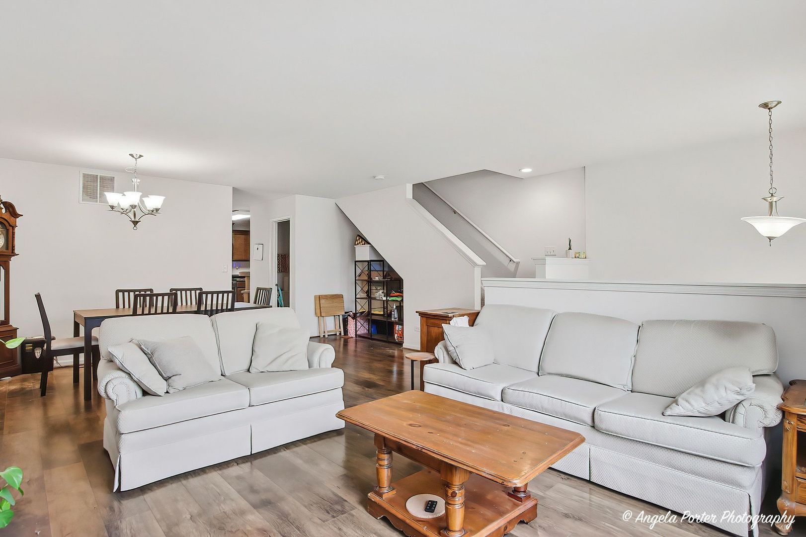 1090 Piccolo Lane Property Photo 4