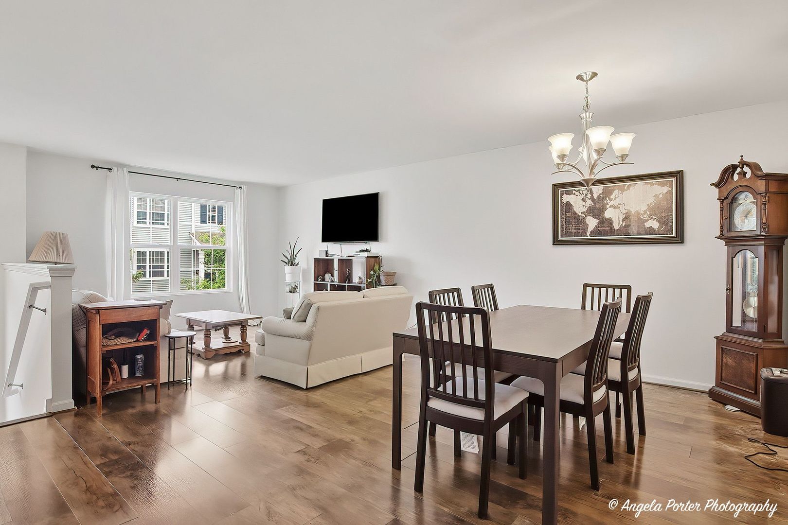 1090 Piccolo Lane Property Photo 6
