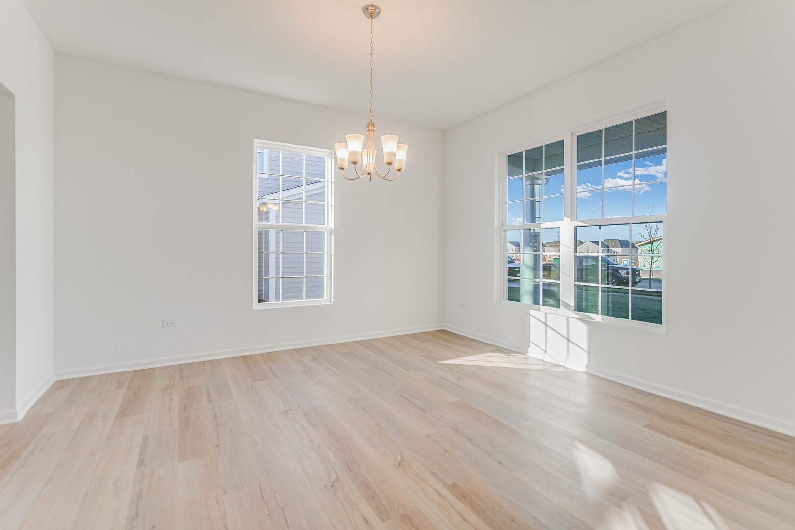 10902 Chadsey Circle Property Photo 3
