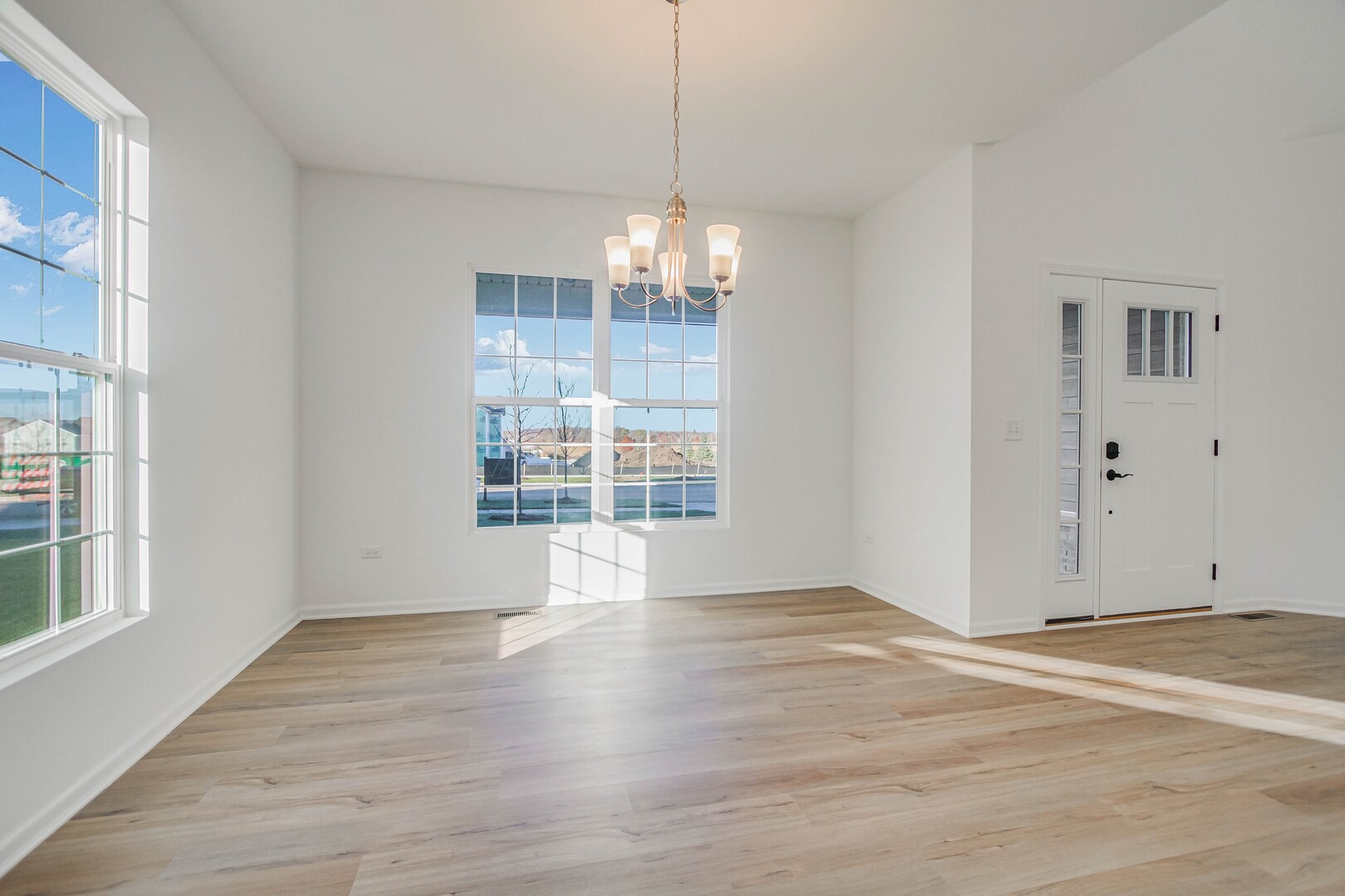 10902 Chadsey Circle Property Photo 4