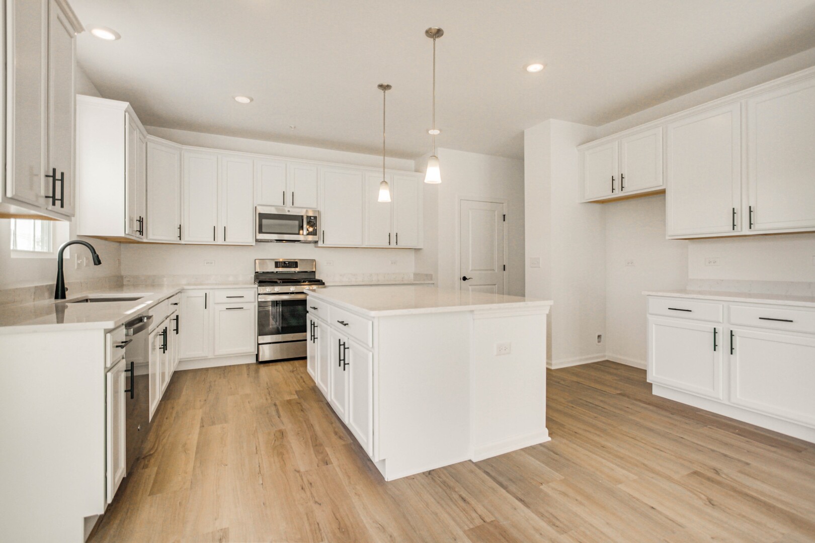 10902 Chadsey Circle Property Photo 15