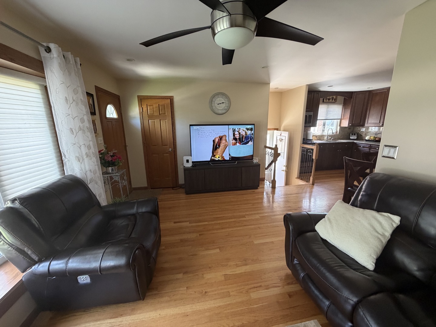 3442 Prairie Avenue Property Photo 5