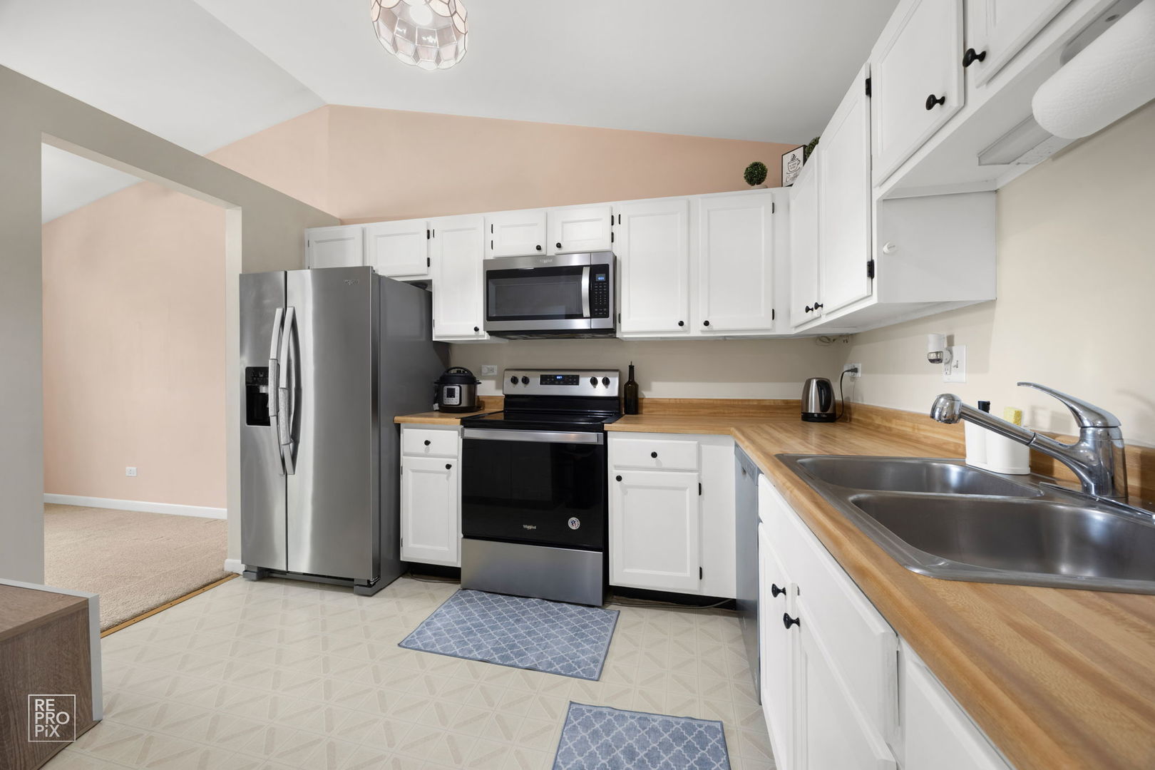 156 W Golf Road E Property Photo 8