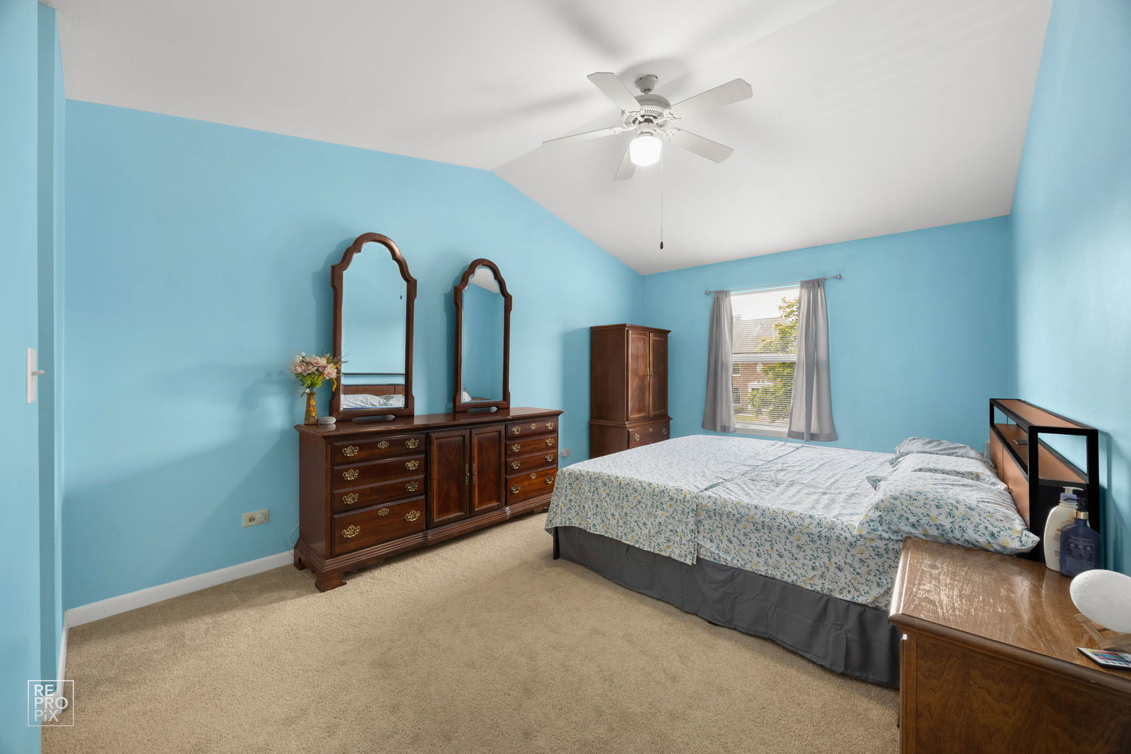 156 W Golf Road E Property Photo 9