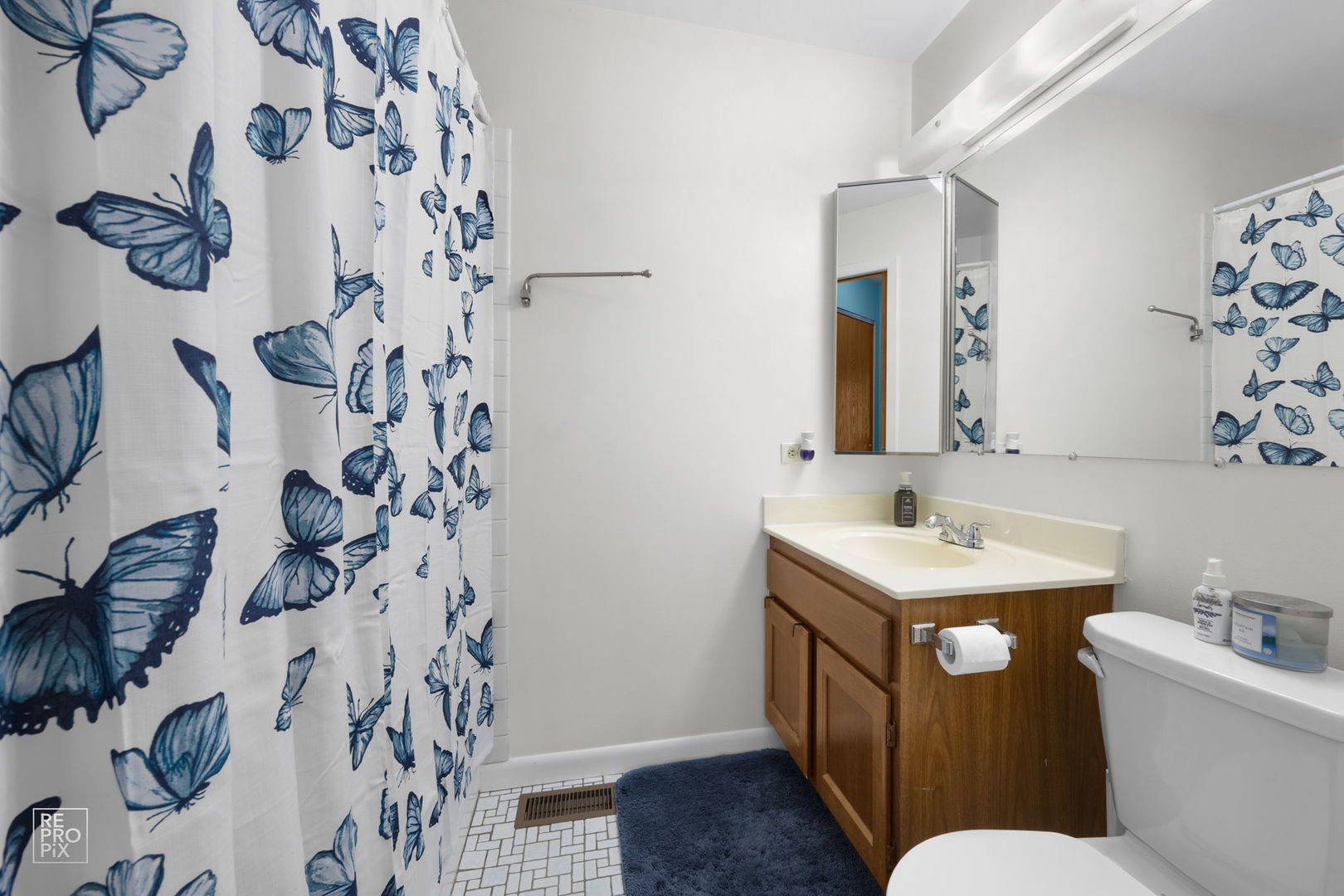 156 W Golf Road E Property Photo 11