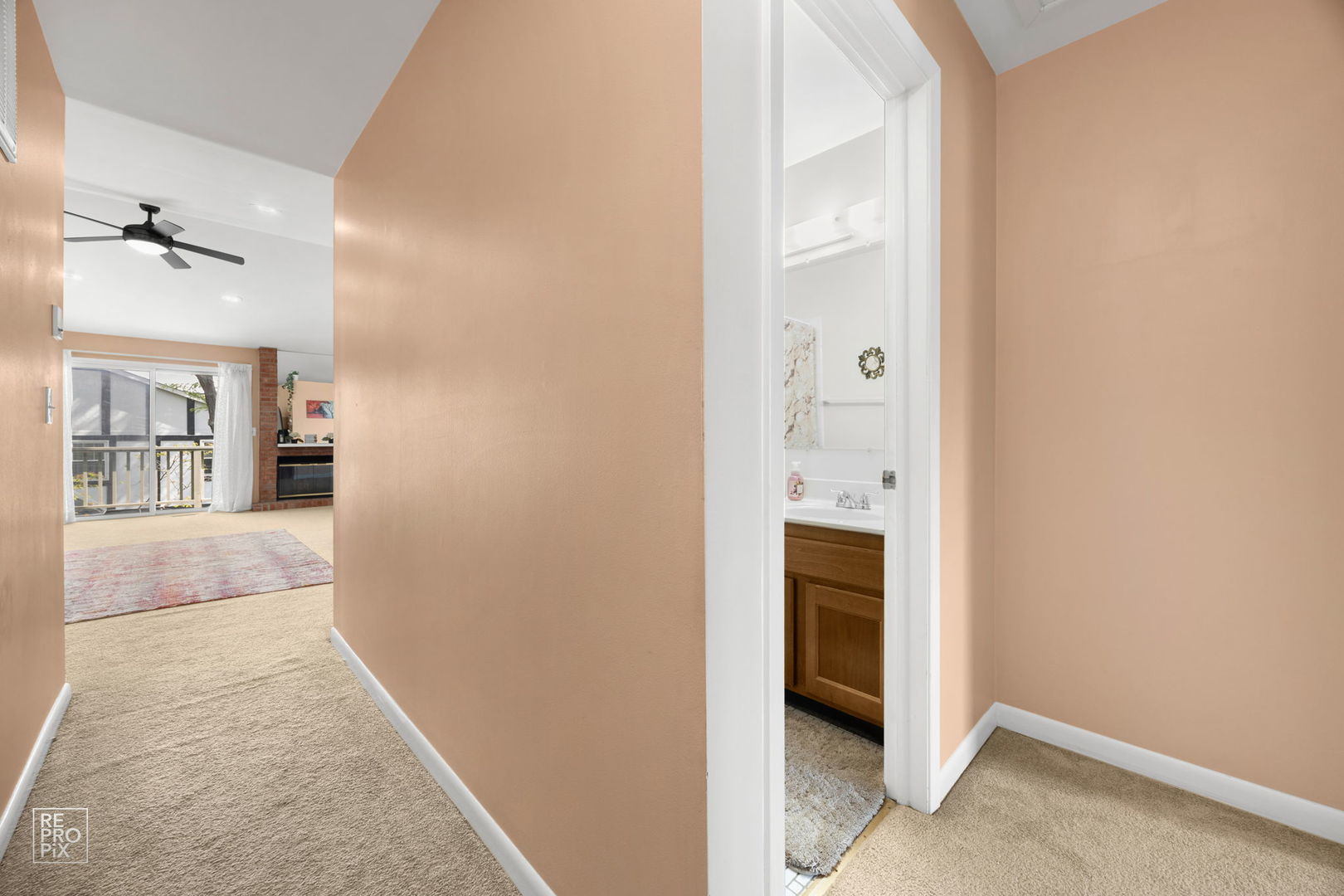 156 W Golf Road E Property Photo 14