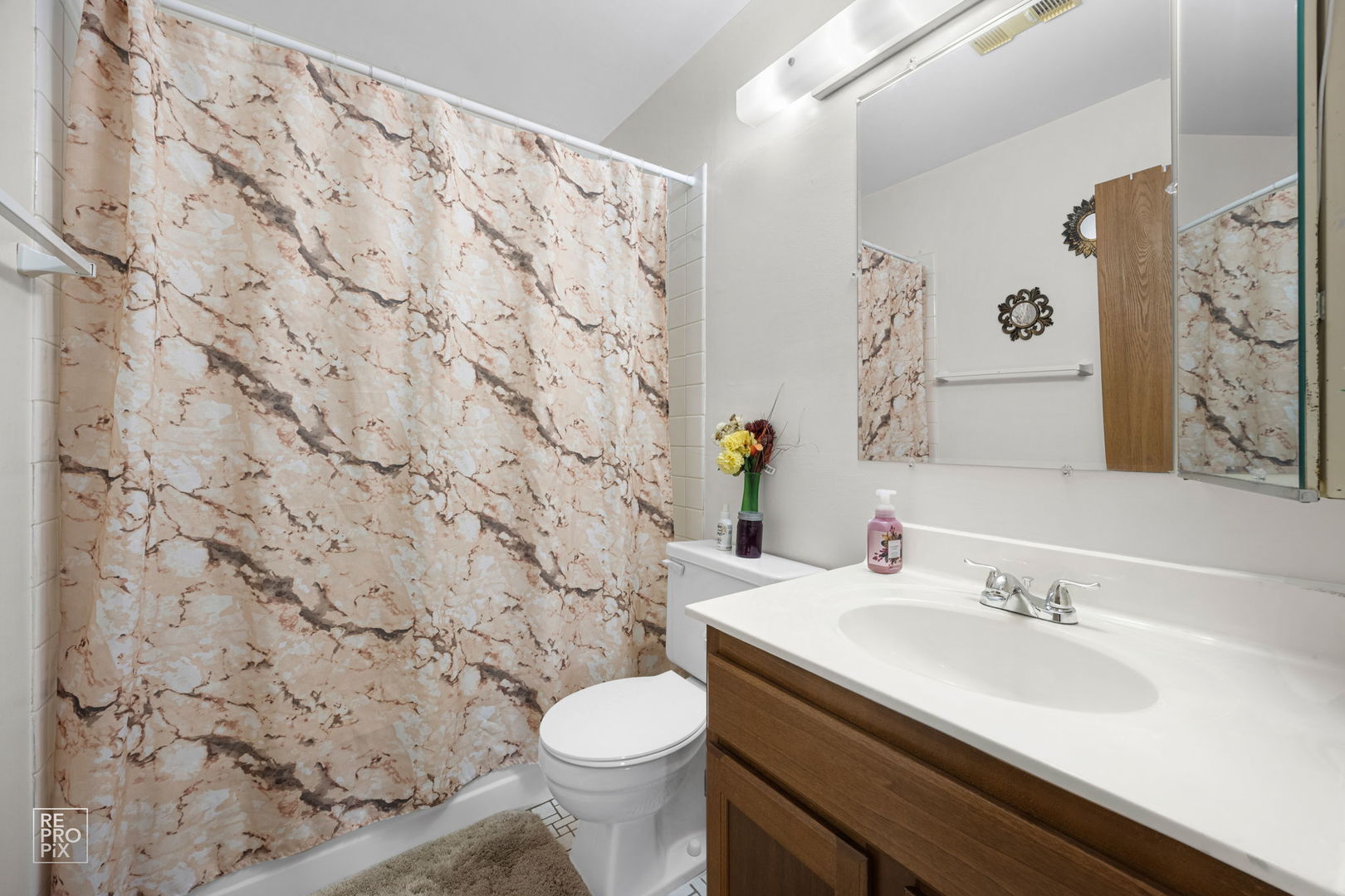 156 W Golf Road E Property Photo 15