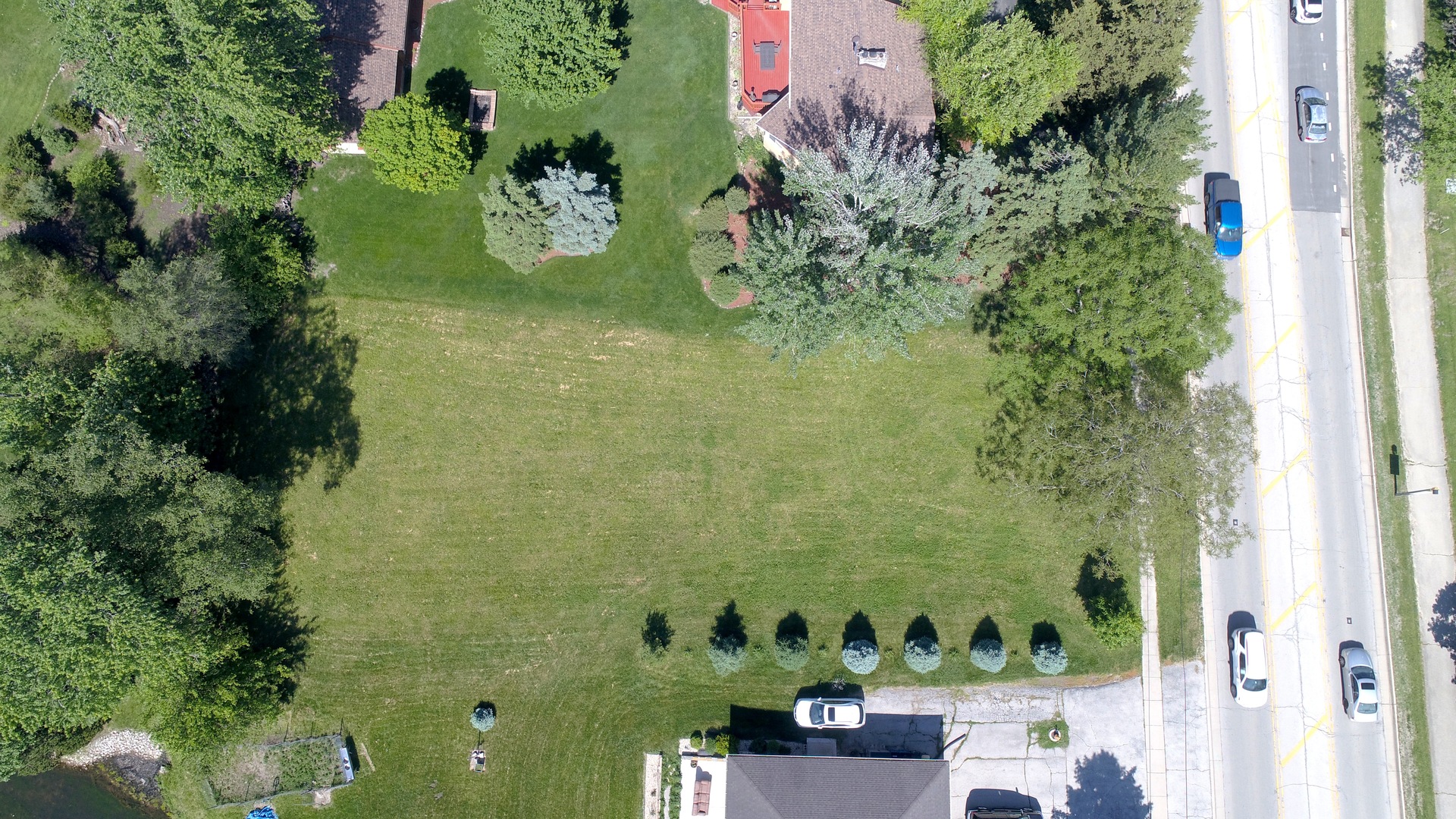 730 Plainfield Road Property Photo 3