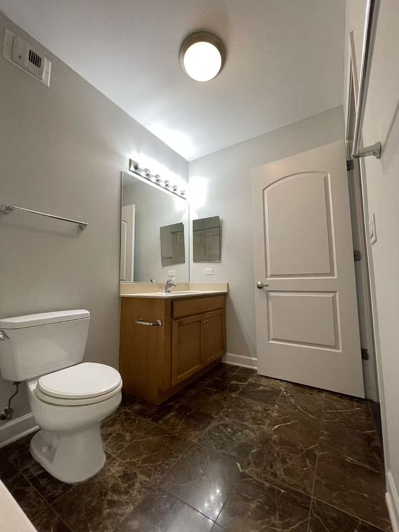 450 E Waterside Drive 1106 Property Photo 12