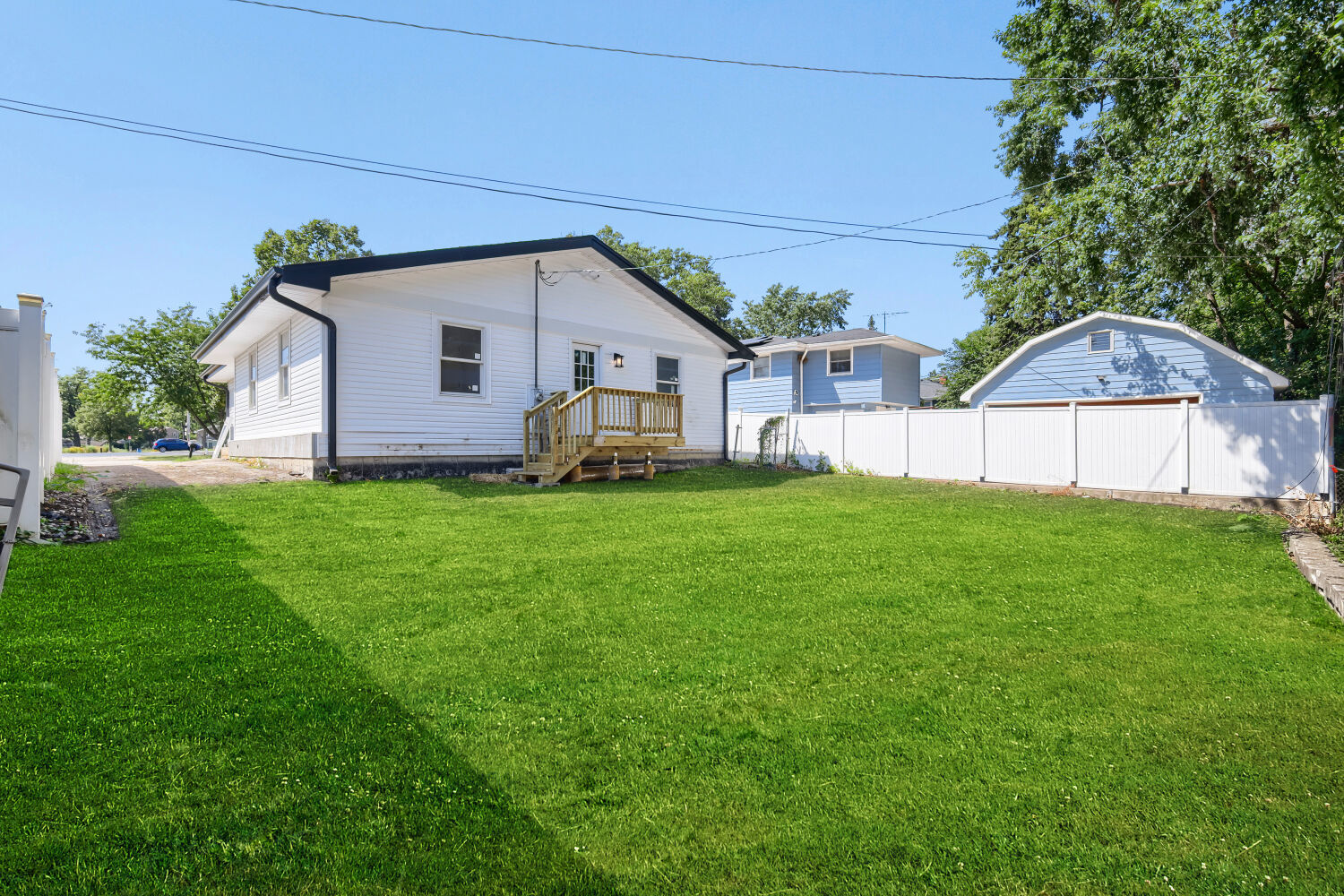 1025 S Ardmore Avenue Property Photo 12