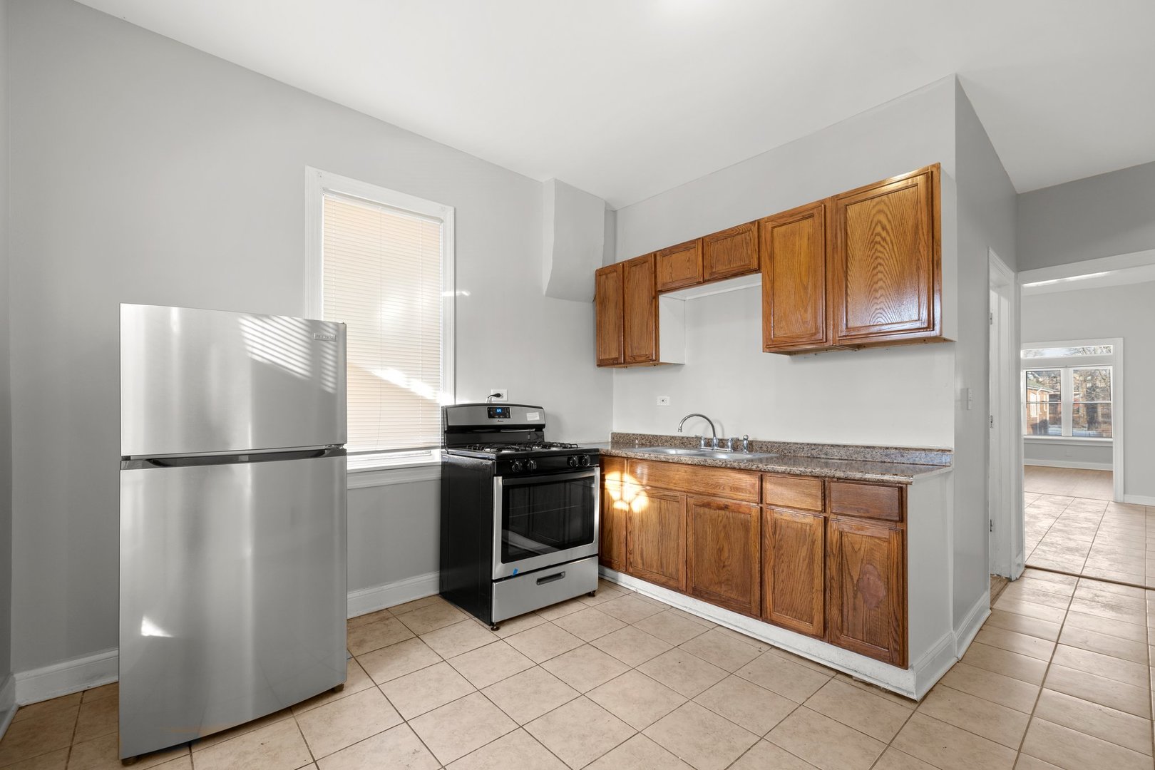 7842-7844 S Union Avenue Property Photo 25