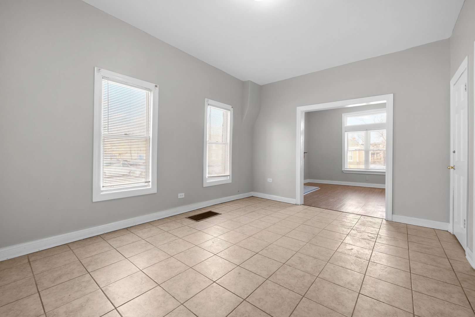 7842-7844 S Union Avenue Property Photo 29