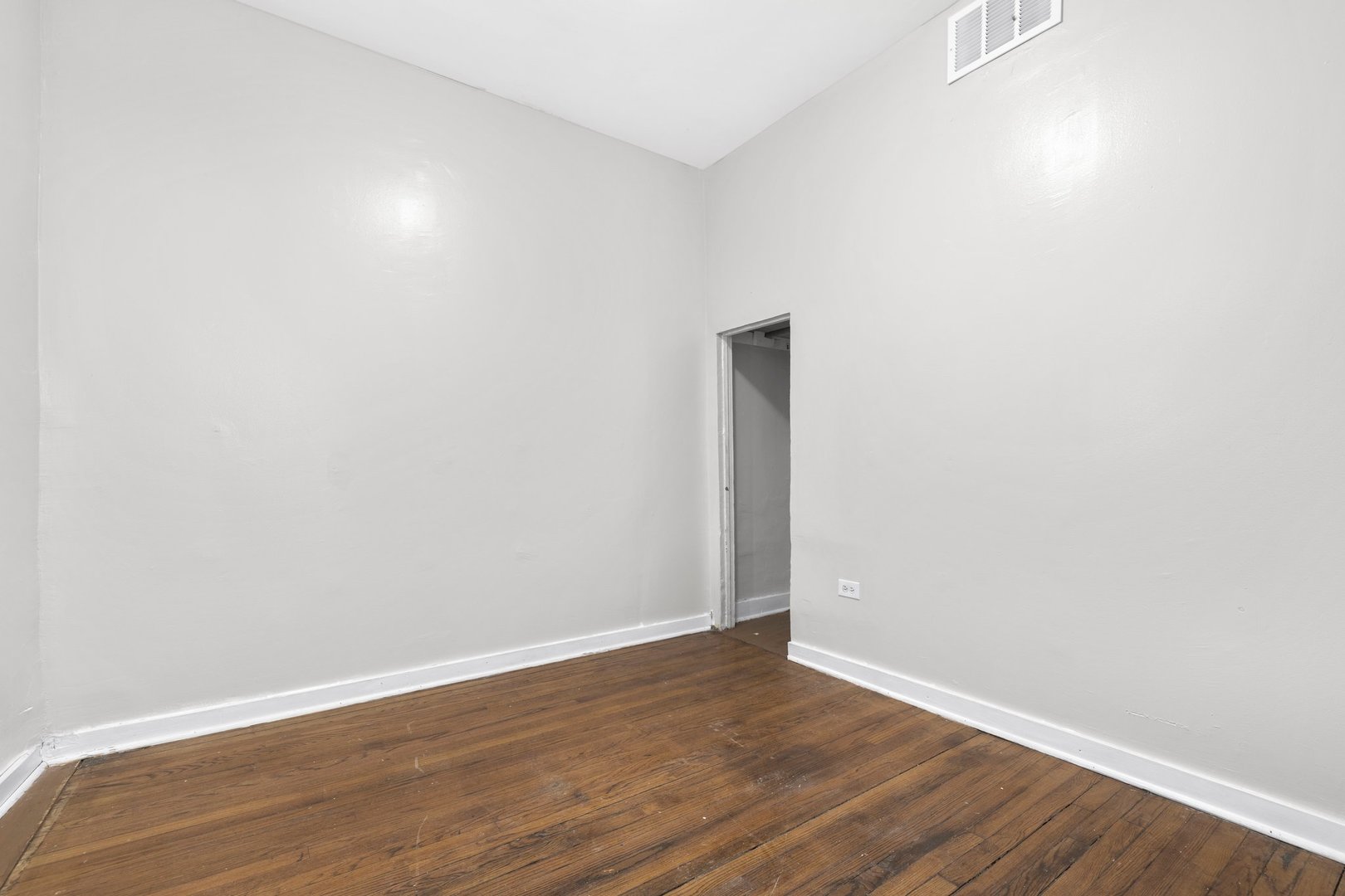 7842-7844 S Union Avenue Property Photo 39