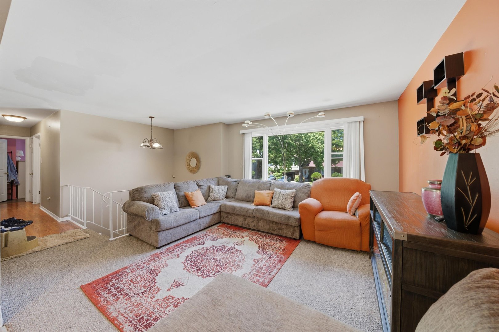 5101 Riverside Drive Property Photo 5