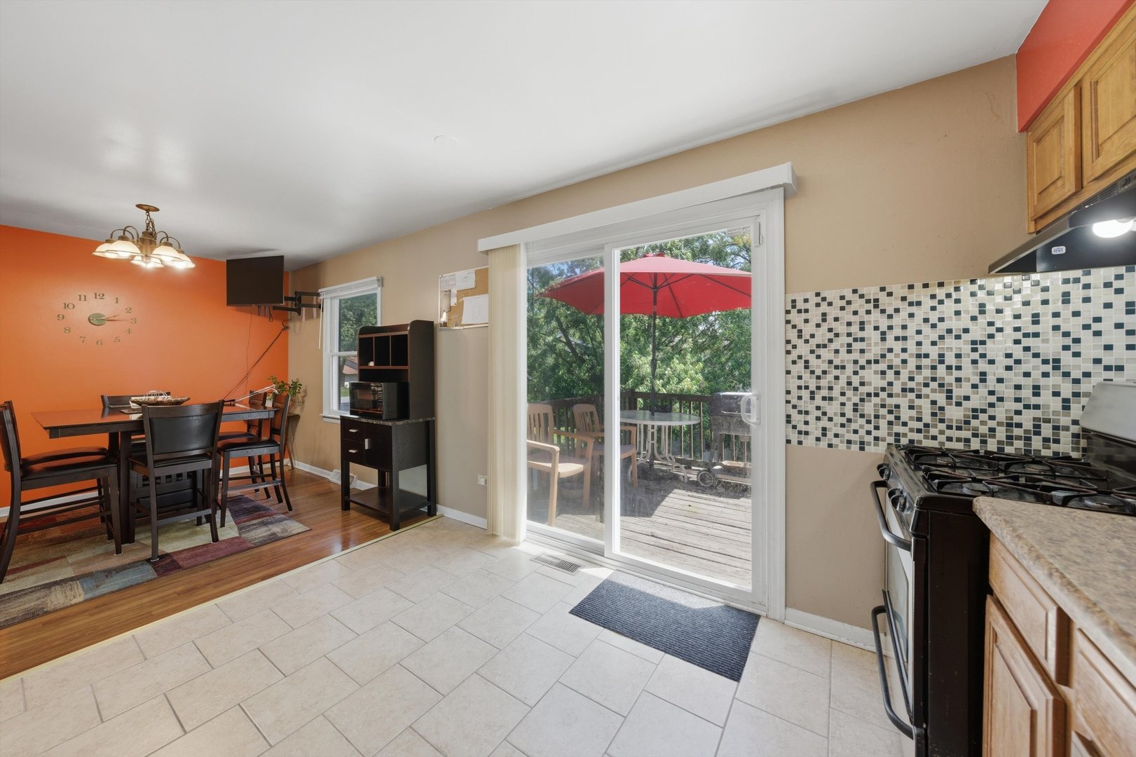 5101 Riverside Drive Property Photo 9